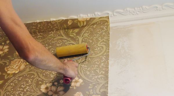 Bedroom Wallpaper Installation