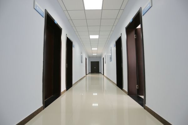 Bathroom Wallpapering Service